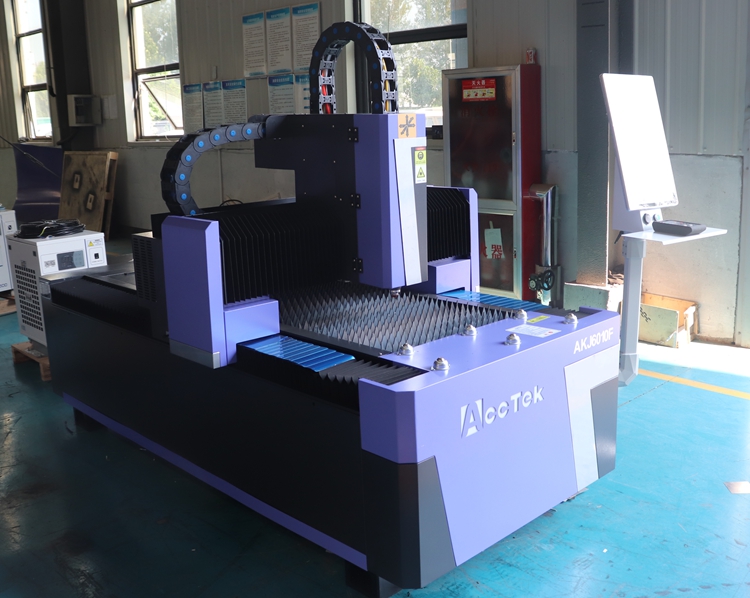Machine de découpe laser à fib - Fiber Laser Cutter 1500W Metal avis et prix